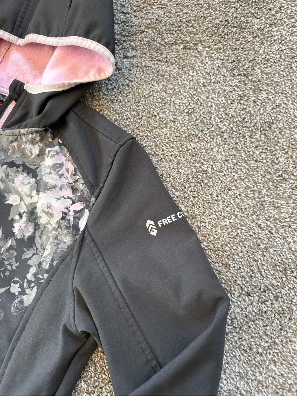 Free Country Coat - Picture 3 of 12